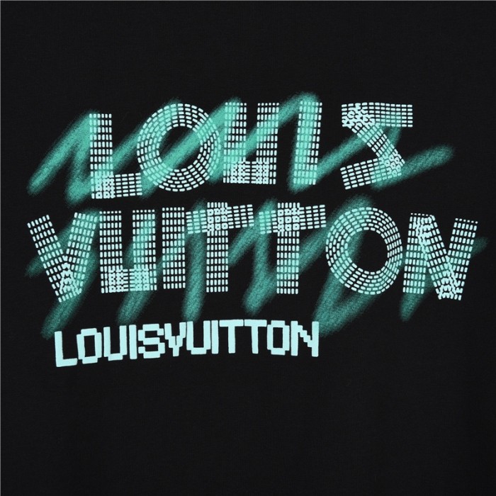 Clothes Louis Vuitton 426