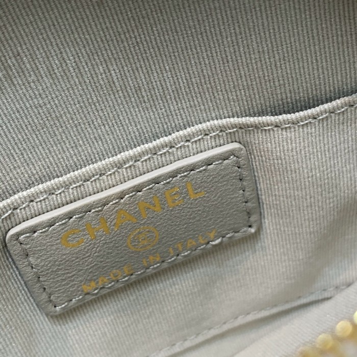 Handbag Chanel 82121 size 11 11 2 cm