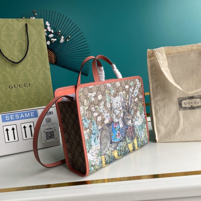 Handbag Gucci 612992 size 28*25*11 cm