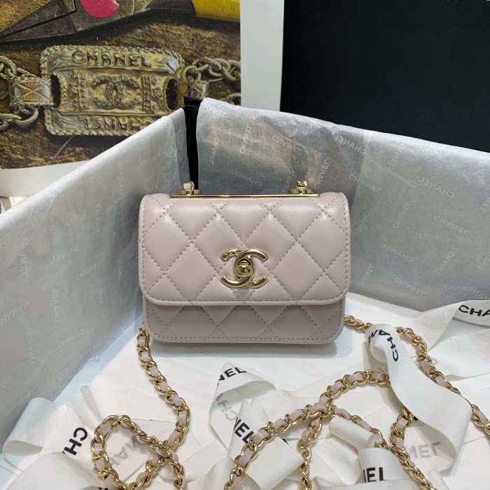 Handbag Chanel 82768 size 12.5 2.5 9 cm