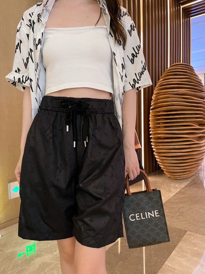 Clothes Louis Vuitton 146