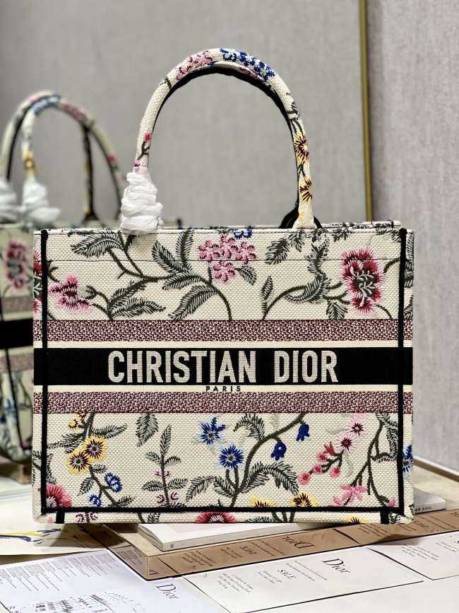 Handbag Dior 1286 size 36×28 cm