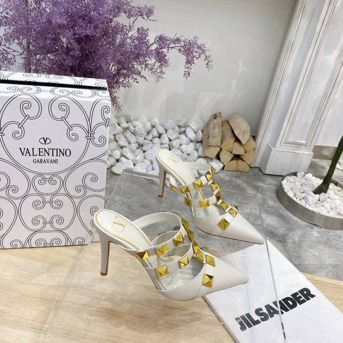 VALENTINO GARAVANI ROMAN STUD WOMEN 12