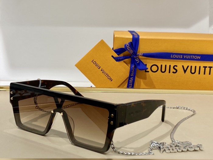 Sunglasses Louis Vuitton Waimea Z1583E SIZE:148-145