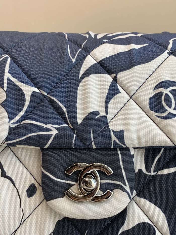 Handbag Chanel size 23×14×5.5 cm