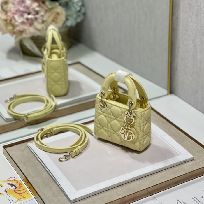 Handbag Dior 6601 size 12*10*5 cm