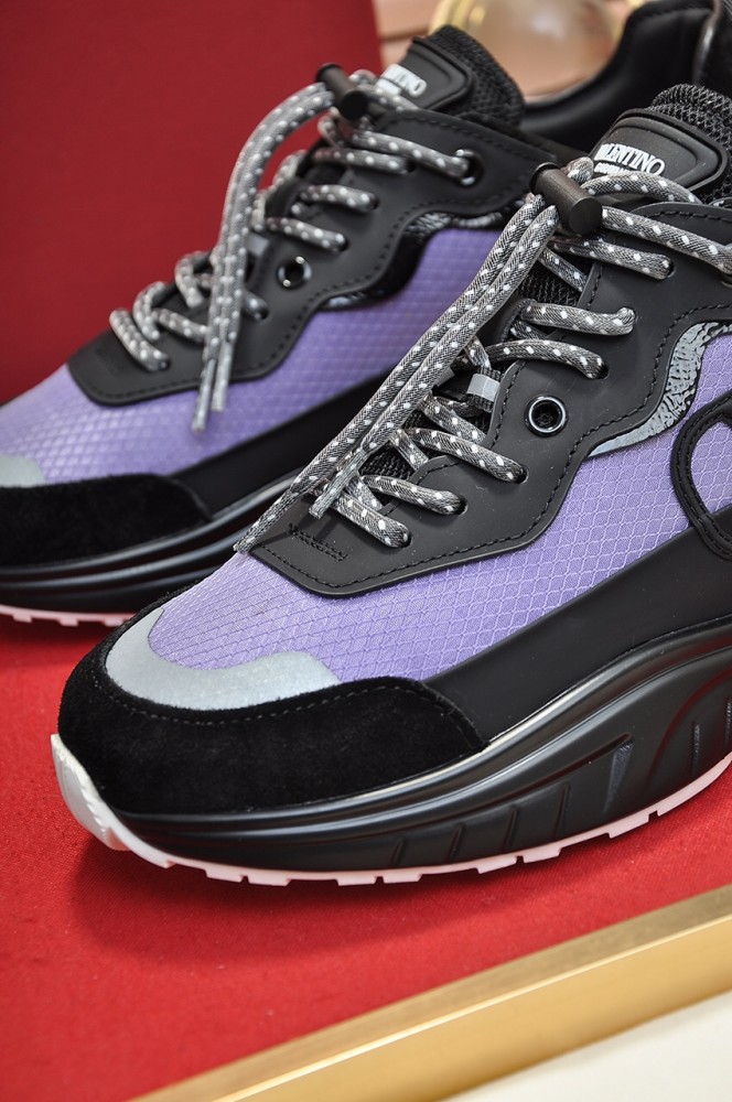 Valentino Garavani Low-top sneakers 23