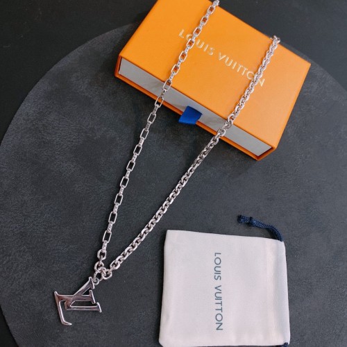 Clothes Louis Vuitton 105