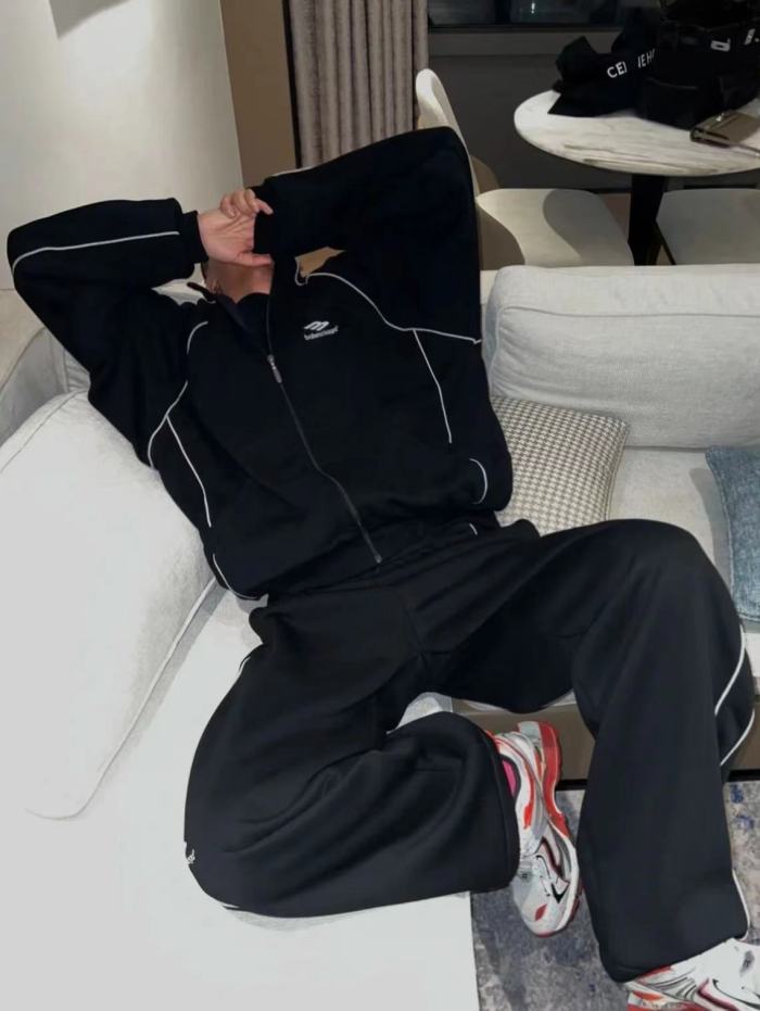 Clothes Balenciaga 100