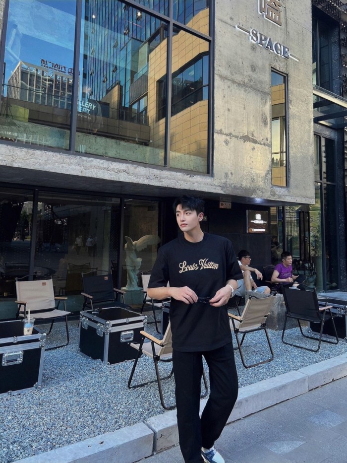 Clothes Louis Vuitton 252