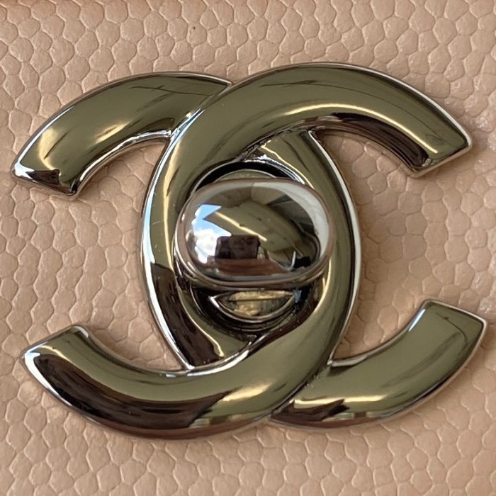 Handbag Chanel size 17 cm