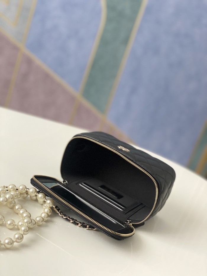 Handbag Chanel 81192 size 9.5-17-8 𝗰𝗺