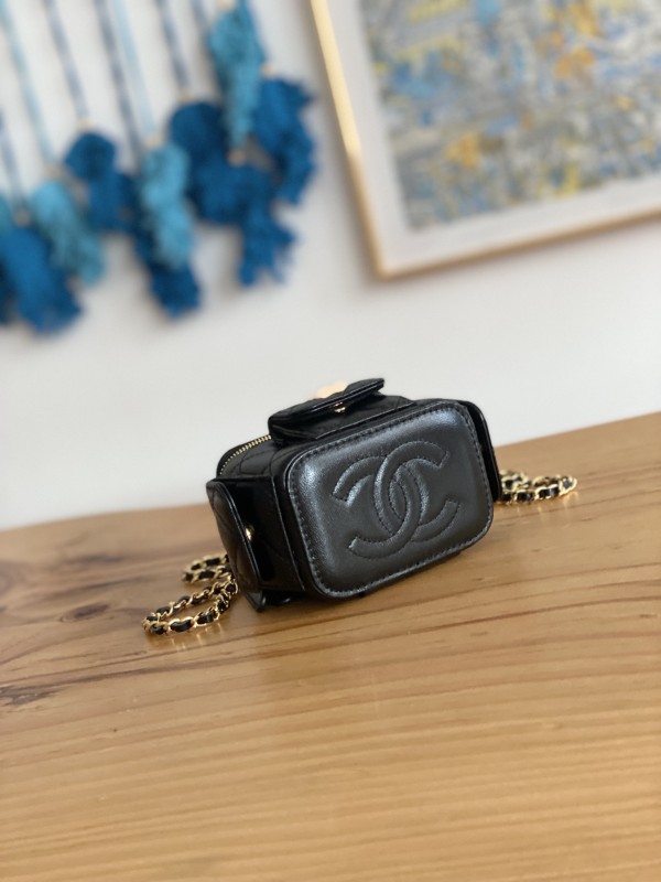 Handbag Chanel AP81232 size 10.5*7*8.5 cm