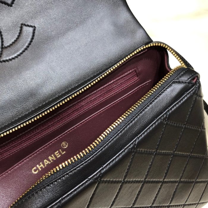 Handbag Chanel A088 size 30x8x21 cm