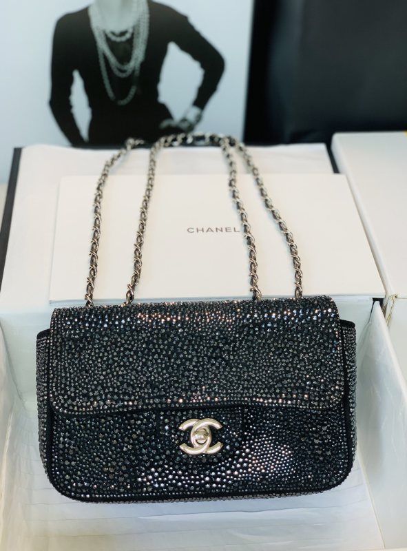 Handbag Chanel size 15.5x20x6 cm