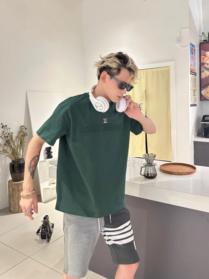 Clothes Louis Vuitton 483