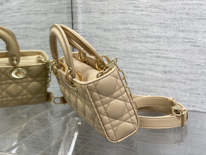 Handbag Dior size 22.5*6*11.5 cm