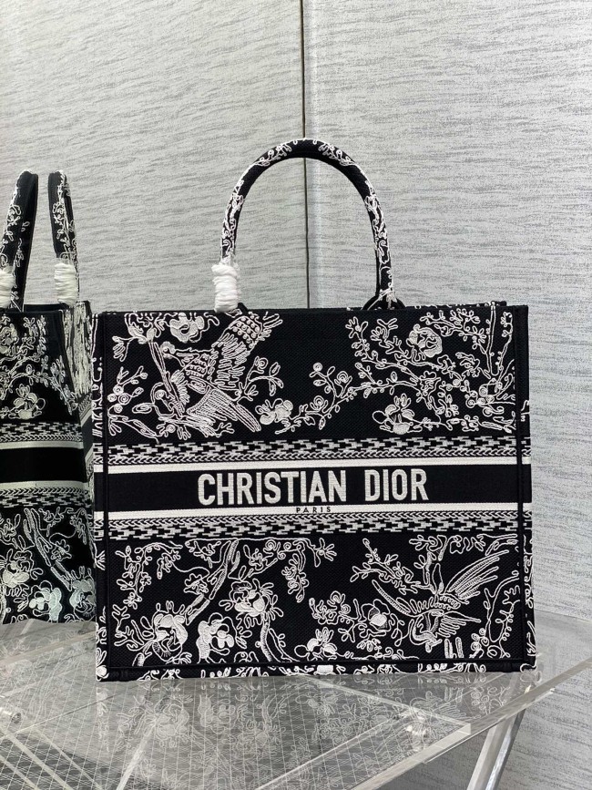 Handbag Dior size 42*18*35 cm