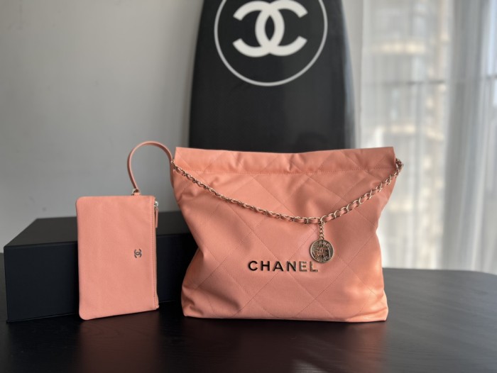 Handbag Chanel size 39cmx42cmx8 cm