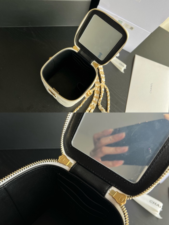 Handbag Chanel AP3583 size 14.5cmx11.5cmx11.5 cm