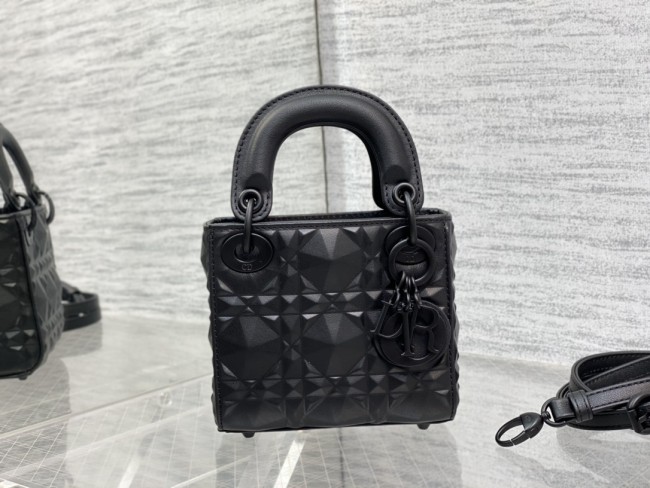 Handbag Dior size 12*10*5 cm