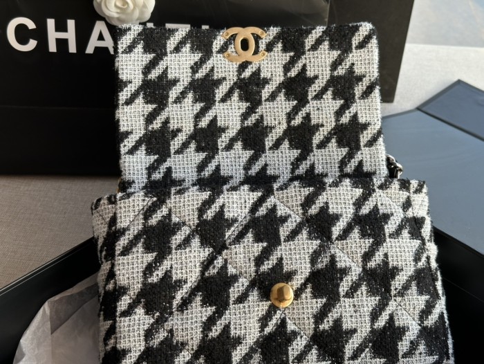 Handbag Chanel AS1161 size 26 CM