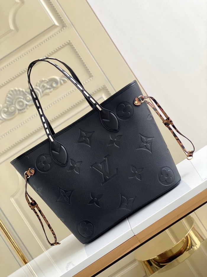 Handbag Louis Vuitton M45856 size 31 x 28 x 14 cm