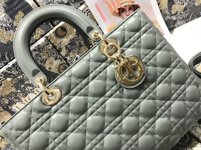 Handbag Dior M0566 size 32*25*11 cm