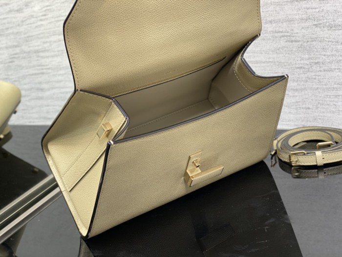 Handbag VALEXTRA size 𝟐𝟔*𝟐𝟎*𝟏𝟐 𝐂𝐦