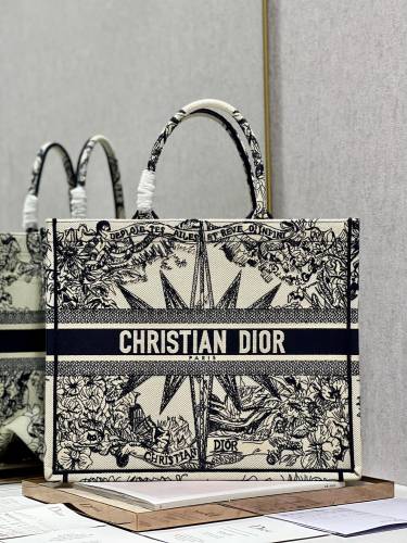 Handbag Dior 8001 size 41*32 cm