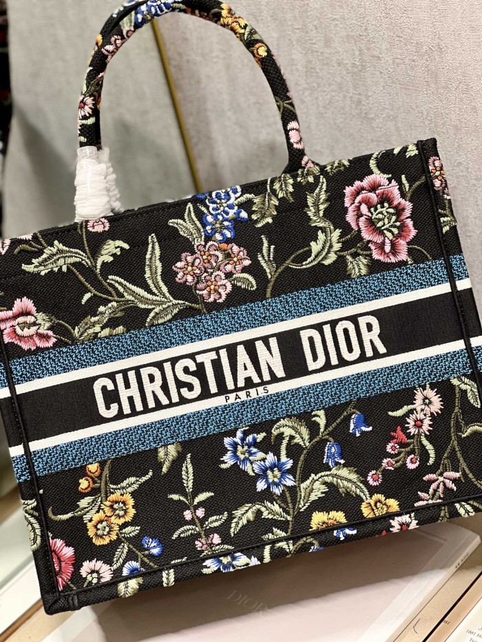 Handbag Dior 1286 size 36×28 cm
