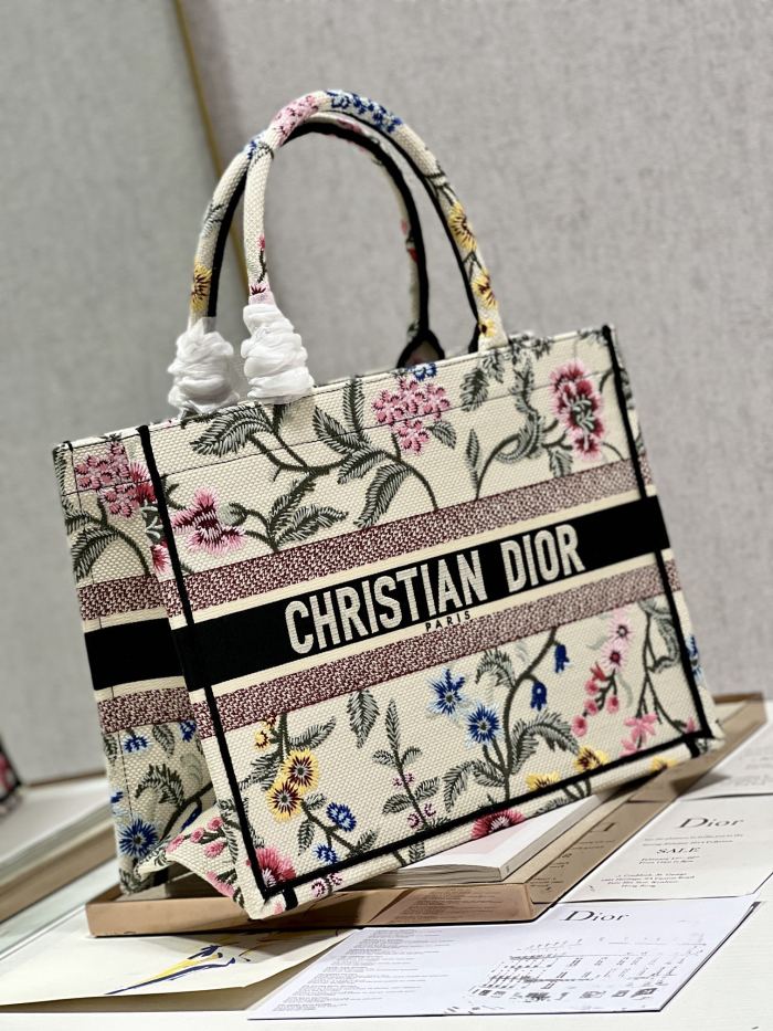 Handbag Dior 1286 size 36×28 cm