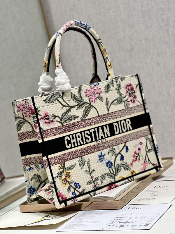 Handbag Dior 1286 size 36×28 cm