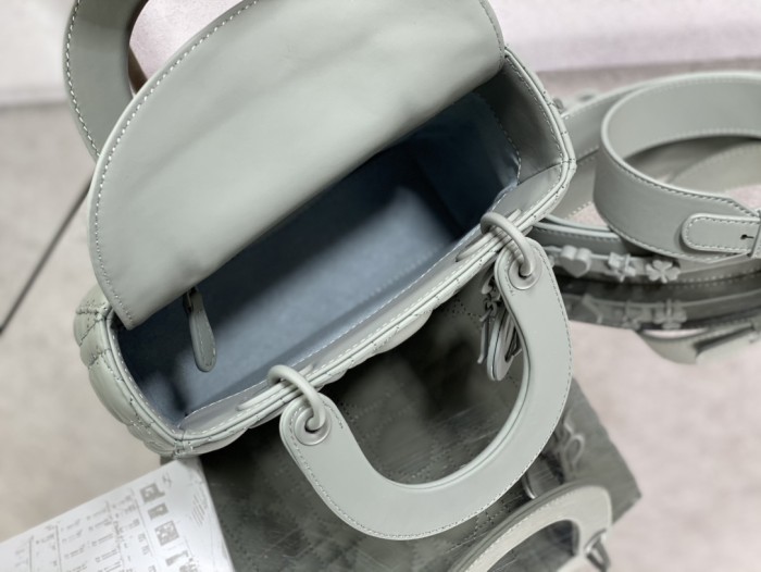 Handbag Dior size 20 cm