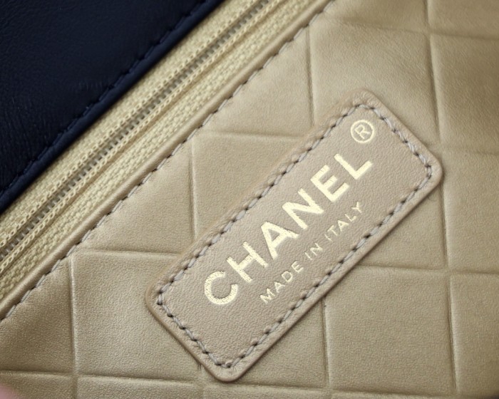 Handbag Chanel size 19x11x8 cm
