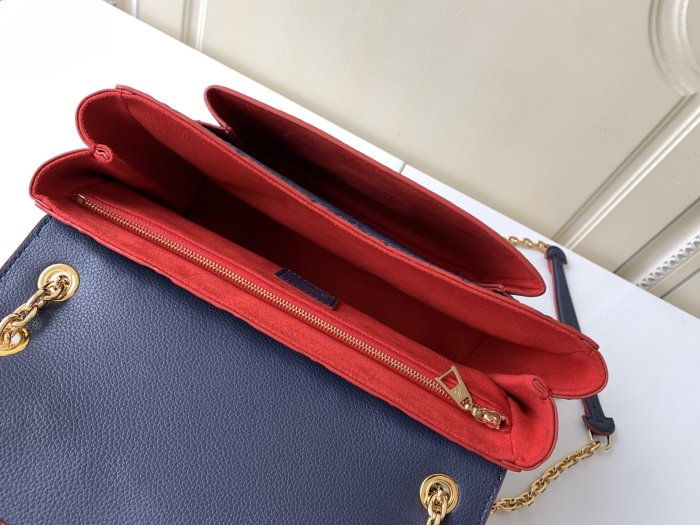 Handbag Louis Vuitton M44151