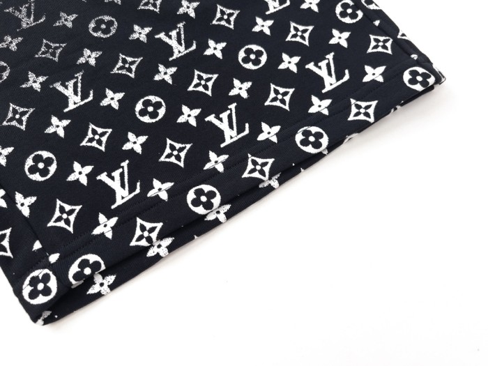 Clothes Louis Vuitton 373