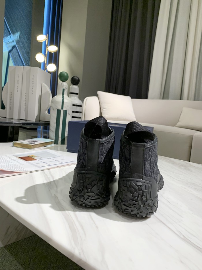 Dior B28 High-Top Oblique Jacquard and Rubber Sneaker 5
