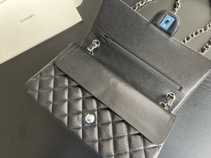 Handbag Chanel size 28 cm