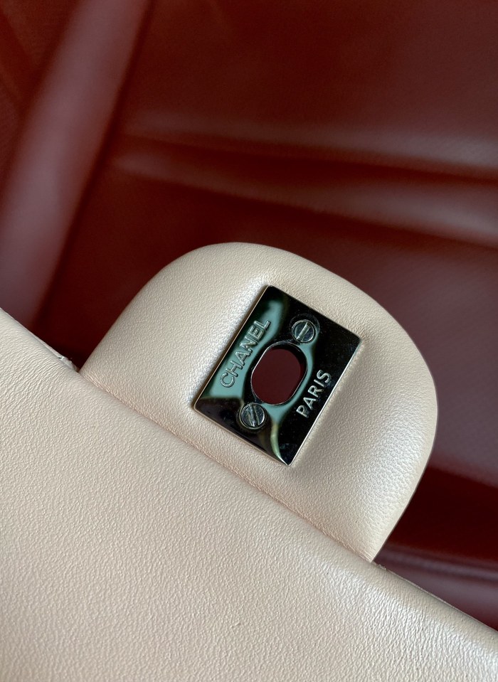 Handbag Chanel A01112 size 25.5*15.5*6.5 cm