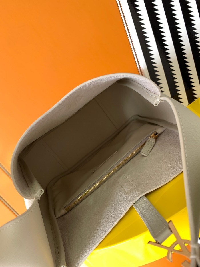 Handbags SAINT LAURENT 713938 size 22x22x10 cm