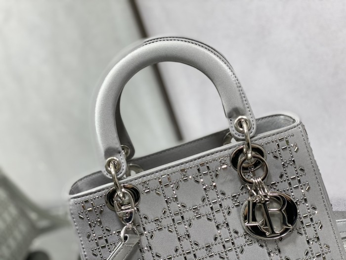 Handbag Dior size 24 cm