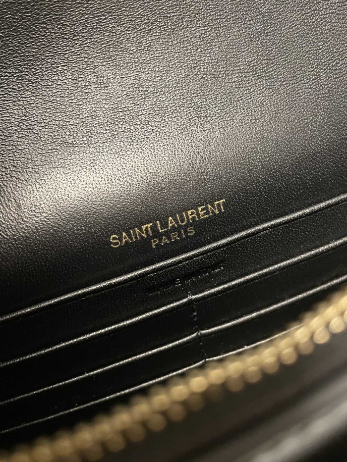 Handbags SAINT LAURENT 533026 size 19x14x5.5 cm