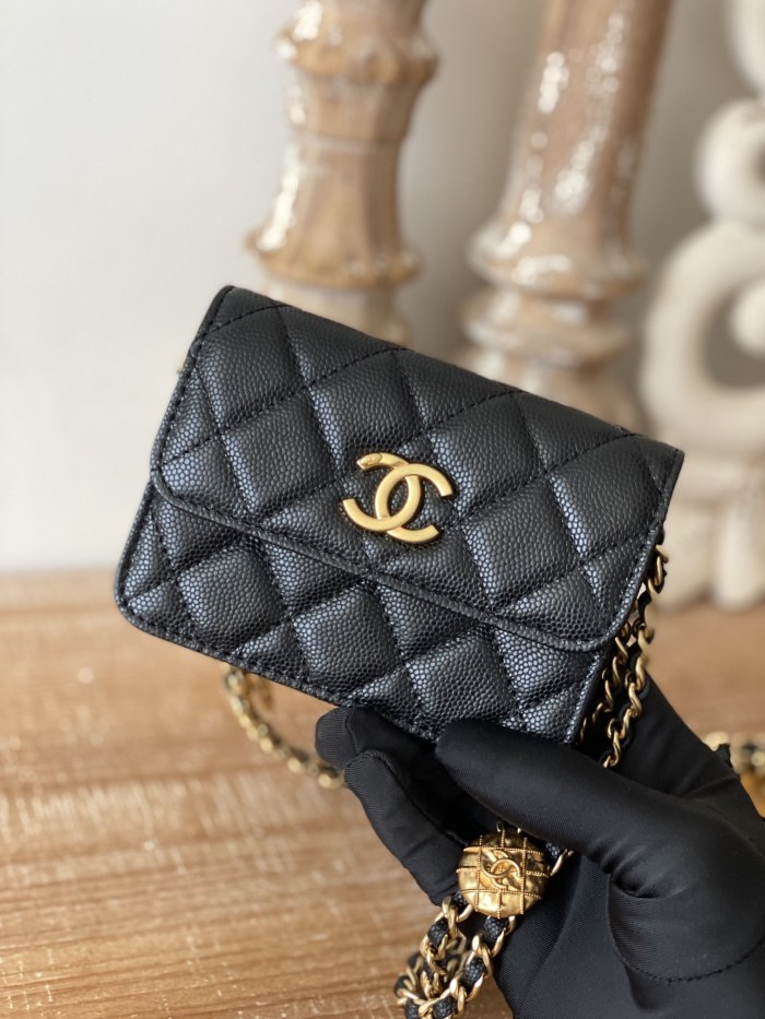 Handbag Chanel AP81205 size 9*12.3*3.2 cm