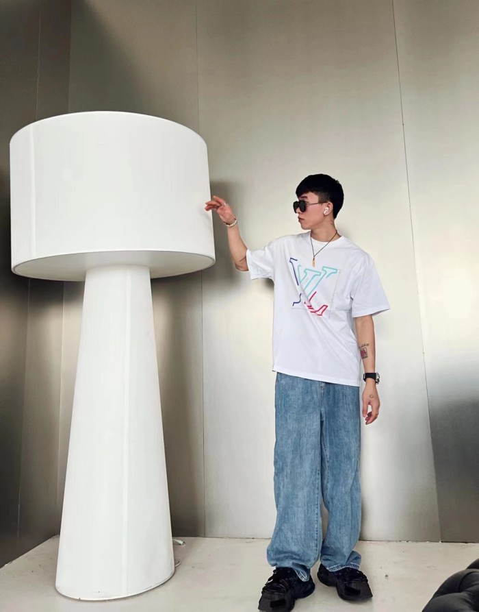 Clothes Louis Vuitton 369