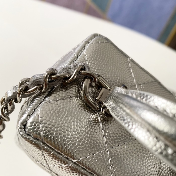 Handbag Chanel AP2194 size 12 11.5 7 cm