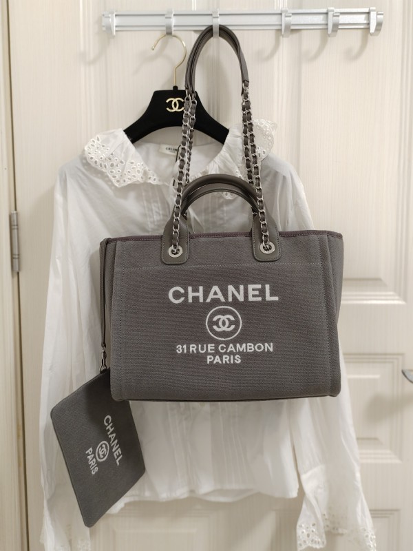 Handbag Chanel size 38 cm