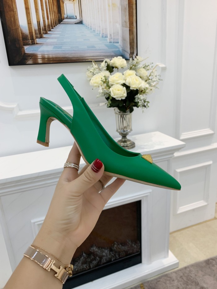 VALENTINO GARAVANI Rockstud WOMEN 37