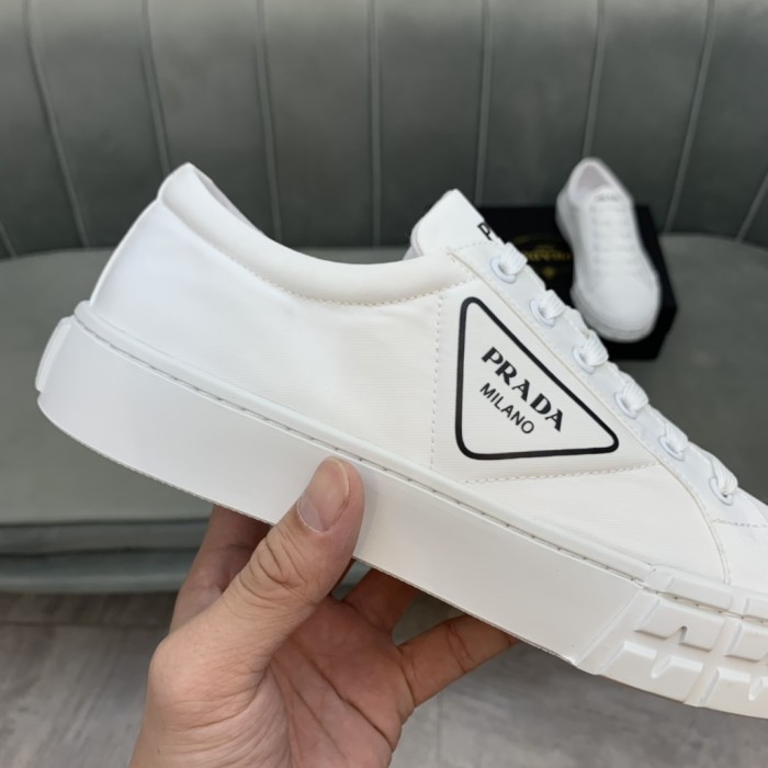 Prada Wheel Cassetta sneaker 8