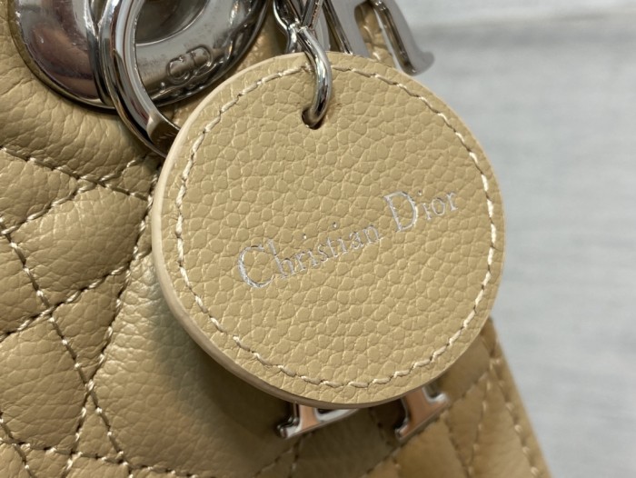 Handbag Dior size 17 cm